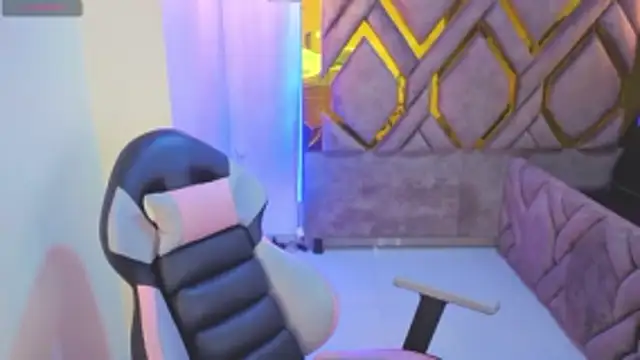 Snapshot of Addyy_02 chatting on 12, 1, 2026 Addyy 02 online show from 12, 1, 2026