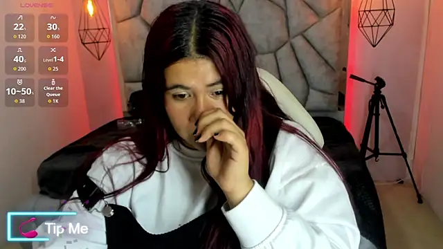 Addyy 02 online show from 26, 5, 2026