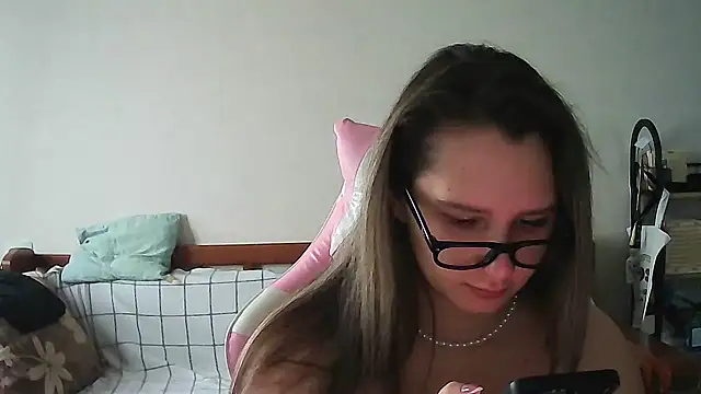 Caymira online show from 5, 2, 2026