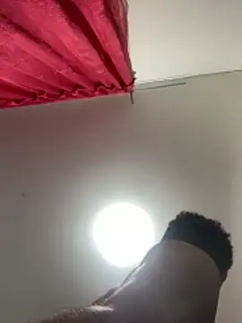 andresnoir  online show from 5, 2, 2026