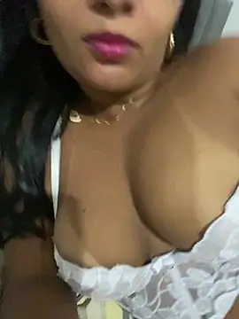 Snapshot of Brunamorenago chatting on 3, 3, 2026 Brunamorenago online show from 3, 3, 2026