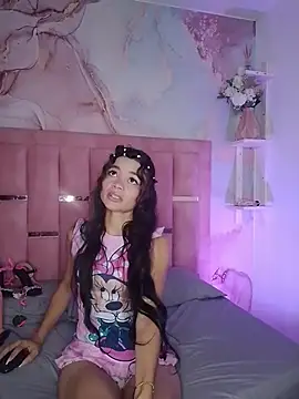 Isis Blaze online show from 2, 12, 2025