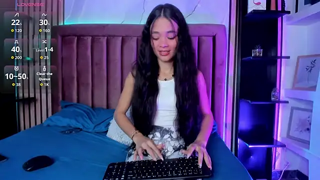 Isis Blaze online show from 2, 5, 2026