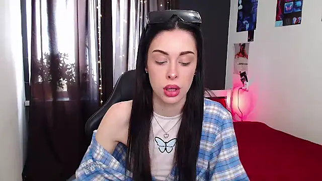 ariel is on vacation online show from 21, 10, 2025