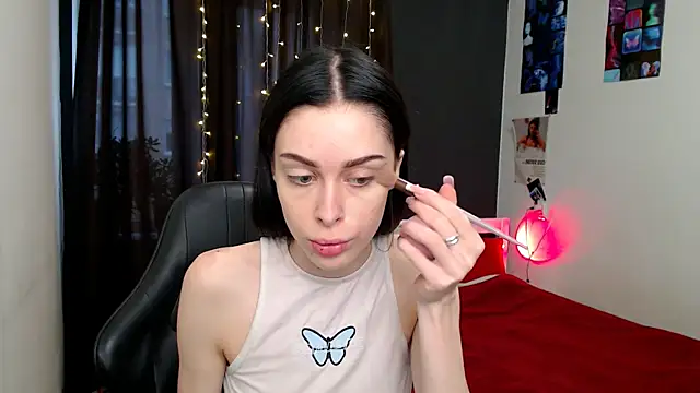 ariel is on vacation online show from 29, 10, 2025