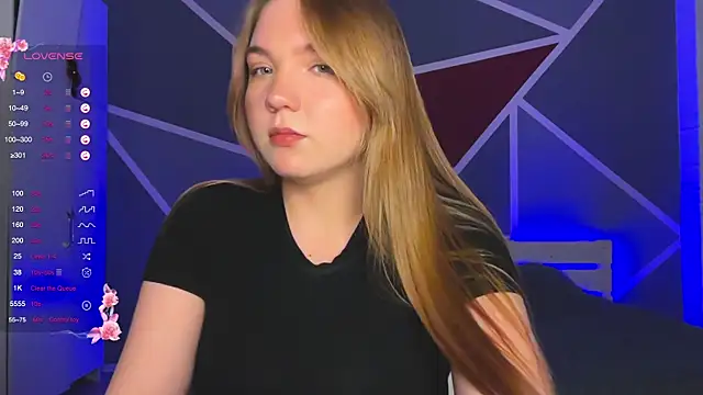 Snapshot of RebeccaEglitis chatting on 7, 1, 2026 RebeccaEglitis online show from 7, 1, 2026