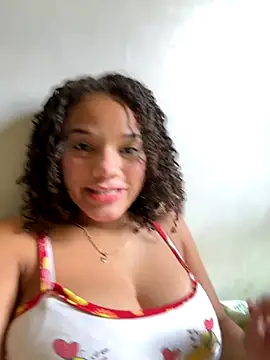 Snapshot of Bombomziin chatting on 18, 10, 2025 Bombomziin online show from 18, 10, 2025