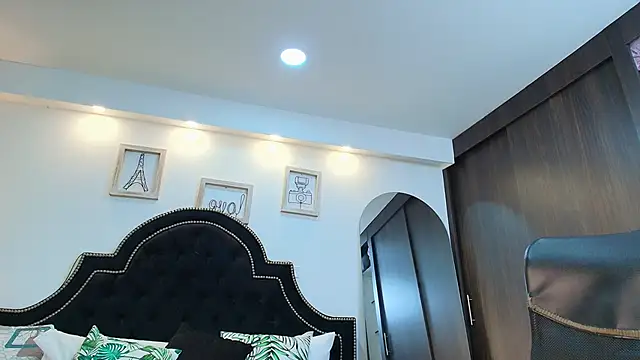 Snapshot of DenzelRios chatting on 20, 12, 2025 DenzelRios online show from 20, 12, 2025