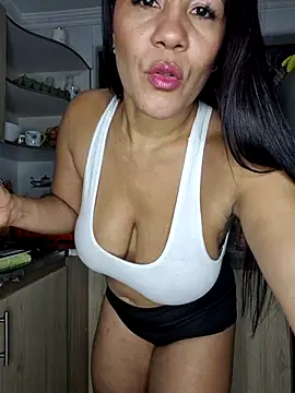 Snapshot of karla-bruni chatting on 14, 1, 2026 karla-bruni online show from 14, 1, 2026