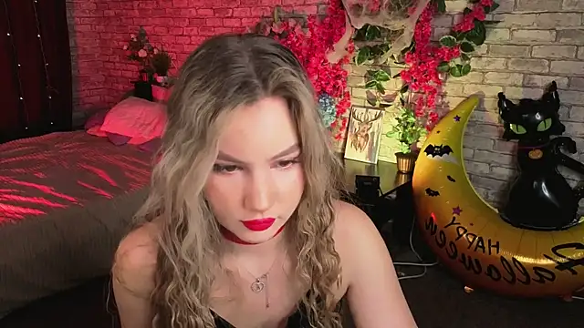  BellaClark online show from 29, 10, 2025