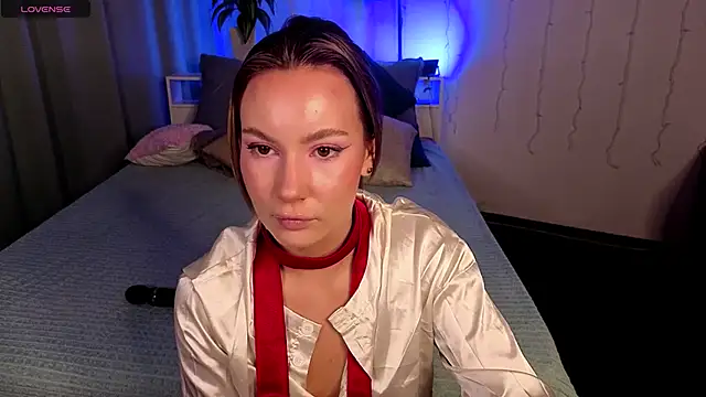  BellaClark online show from 13, 5, 2026