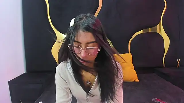 Mia clark18 online show from 24, 10, 2025