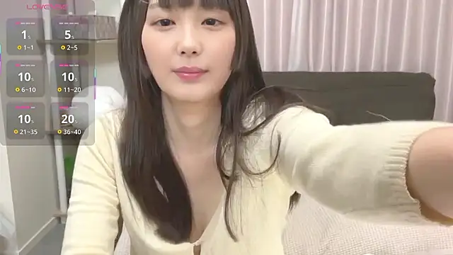 Snapshot of mai-chan_ chatting on 25, 11, 2025 mai-chan online show from 25, 11, 2025