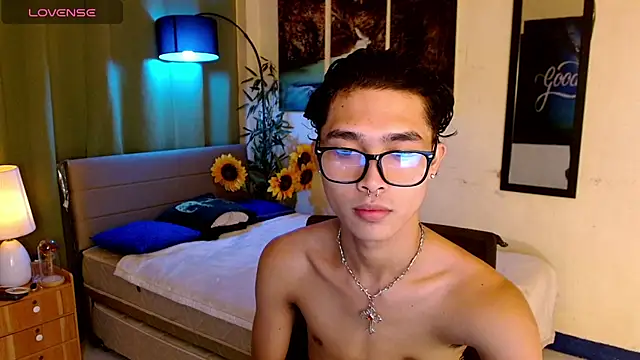 Snapshot of AsianCarl chatting on 7, 11, 2025 AsianCarl online show from 7, 11, 2025