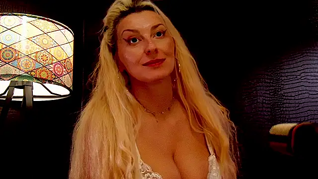 Snapshot of LeticiaReys chatting on 14, 1, 2026 LeticiaReys online show from 14, 1, 2026