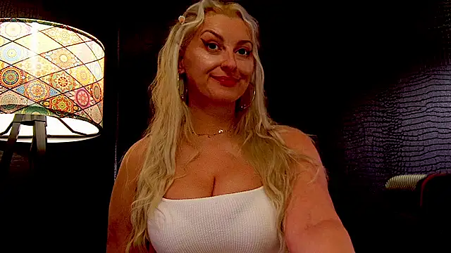 Snapshot of LeticiaReys chatting on 17, 1, 2026 LeticiaReys online show from 17, 1, 2026