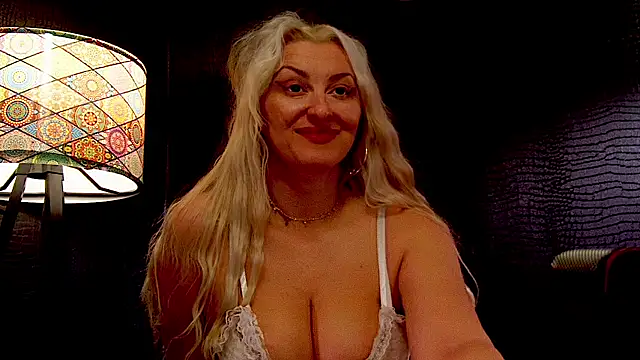 Snapshot of LeticiaReys chatting on 7, 2, 2026 LeticiaReys online show from 7, 2, 2026