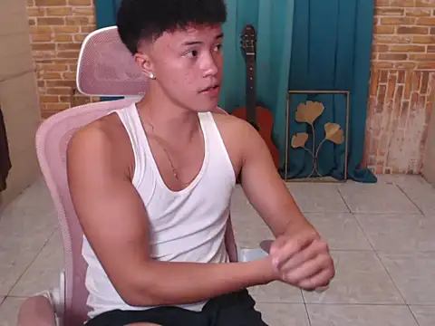 ur naughtyboy patrick online show from 31, 10, 2025