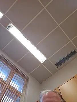 Snapshot of toyboyfin chatting on 8, 10, 2025 toyboyfin online show from 8, 10, 2025