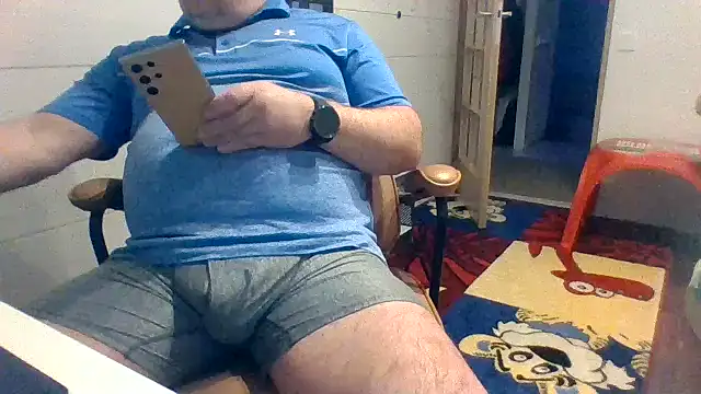 Snapshot of toyboyfin chatting on 13, 10, 2025 toyboyfin online show from 13, 10, 2025