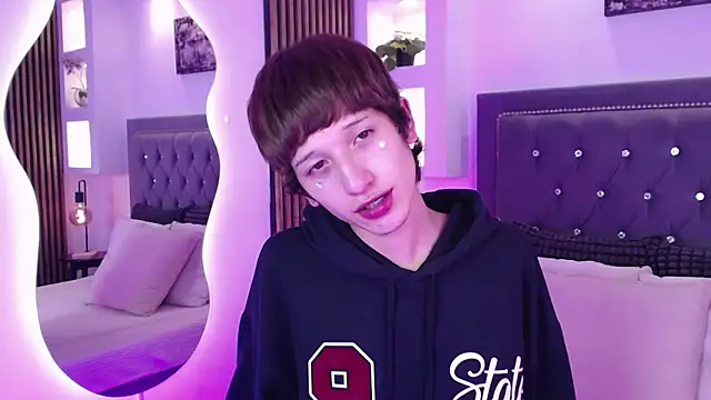 Emo Boy  online show from 4, 5, 2026