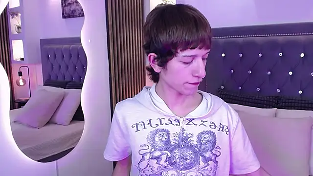 Emo Boy  online show from 10, 5, 2026