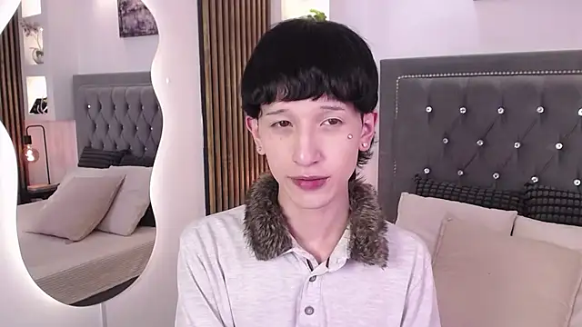 Emo Boy  online show from 23, 5, 2026
