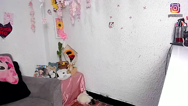 Snapshot of Emilycollei chatting on 3, 4, 2026 Emilycollei online show from 3, 4, 2026