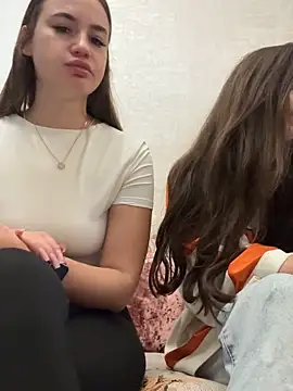 MayaGlow online show from 25, 10, 2025