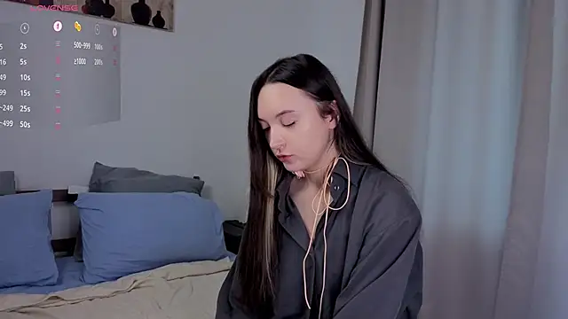 SylviaHamilton online show from 16, 10, 2025