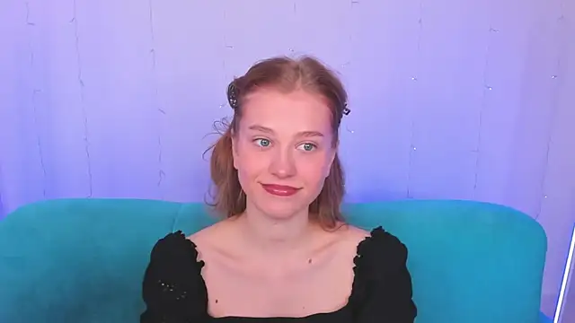 Snapshot of MaryAliceYoung chatting on 9, 10, 2025 MaryAliceYoung online show from 9, 10, 2025