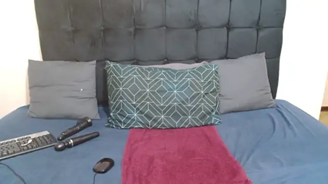 Snapshot of CaramelBootty chatting on 19, 1, 2026 CaramelBootty online show from 19, 1, 2026