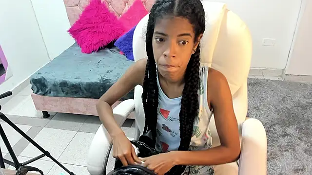 thianahorny online show from 28, 11, 2025