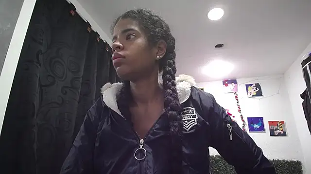 Snapshot of thianahorny chatting on 14, 4, 2026 thianahorny online show from 14, 4, 2026