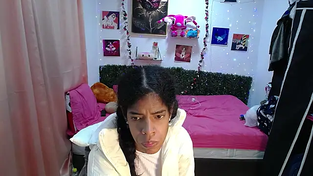 Snapshot of thianahorny chatting on 22, 4, 2026 thianahorny online show from 22, 4, 2026