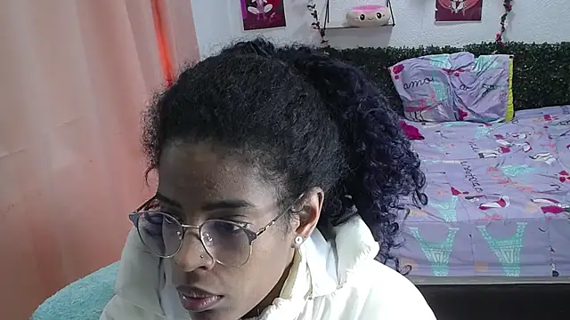 Snapshot of thianahorny chatting on 11, 5, 2026 thianahorny online show from 11, 5, 2026