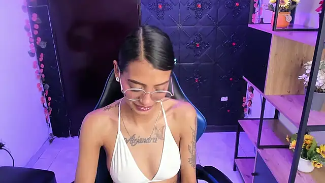 KarlaSlutSkinny   online show from 19, 7, 2026