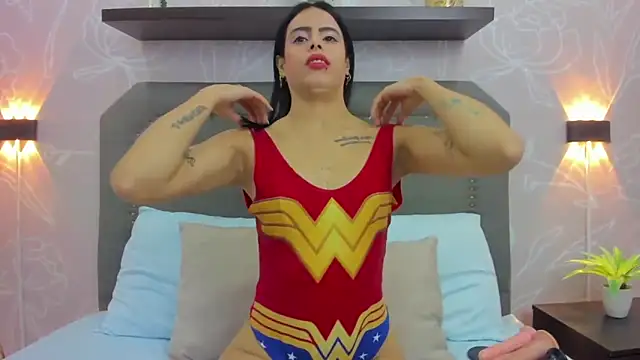 Snapshot of laura_maite_ chatting on 15, 11, 2025 laura maite online show from 15, 11, 2025