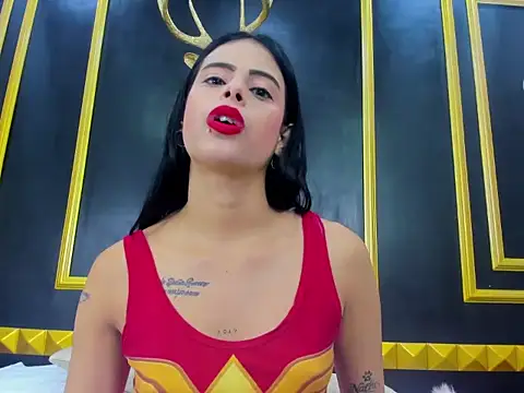 Snapshot of laura_maite_ chatting on 4, 12, 2025 laura maite online show from 4, 12, 2025