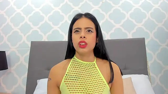 Snapshot of laura_maite_ chatting on 7, 2, 2026 laura maite online show from 7, 2, 2026