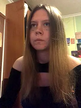 LunaVirelle online show from 17, 10, 2025