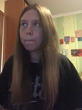 Snapshot of LunaVirelle chatting on 19, 7, 2026 LunaVirelle online show from 19, 7, 2026