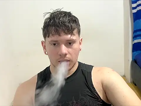 Snapshot of Skol_100802 chatting on 9, 3, 2026 Skol 100802 online show from 9, 3, 2026