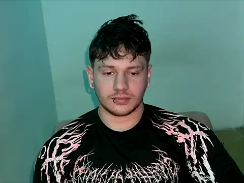 Snapshot of Skol_100802 chatting on 14, 3, 2026 Skol 100802 online show from 14, 3, 2026