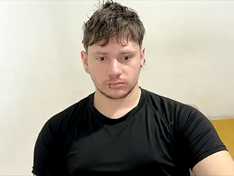 Snapshot of Skol_100802 chatting on 19, 3, 2026 Skol 100802 online show from 19, 3, 2026