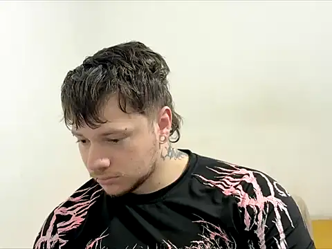 Snapshot of Skol_100802 chatting on 24, 3, 2026 Skol 100802 online show from 24, 3, 2026