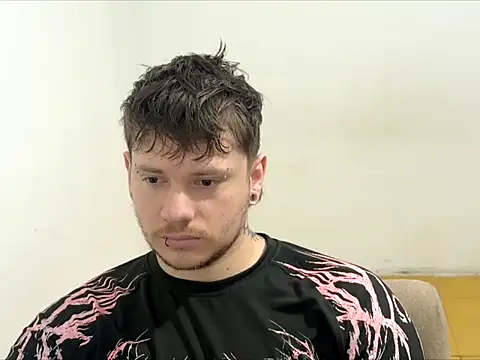 Snapshot of Skol_100802 chatting on 25, 3, 2026 Skol 100802 online show from 25, 3, 2026