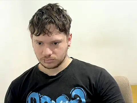 Snapshot of Skol_100802 chatting on 1, 4, 2026 Skol 100802 online show from 1, 4, 2026