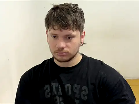 Snapshot of Skol_100802 chatting on 2, 4, 2026 Skol 100802 online show from 2, 4, 2026