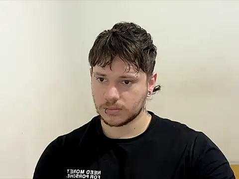 Snapshot of Skol_100802 chatting on 3, 4, 2026 Skol 100802 online show from 3, 4, 2026